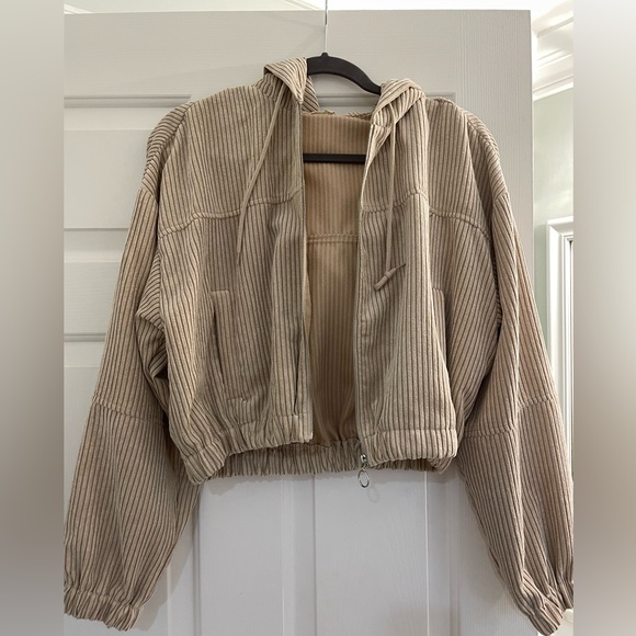 Altar’d state cropped jacket - Picture 2 of 3